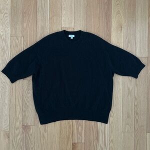 🩷 gorgeous black cashmere t shirt 🩷